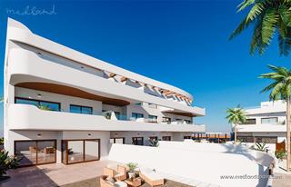 Apartament a Las Lomas de Rame-Bahía Bella. Apartamento en planta baja con gran terraza en los alcázares