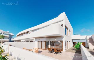Apartament a Las Lomas de Rame-Bahía Bella. Apartamento en planta baja de 3 dormitorios con gran terraza en
