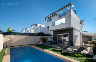 Maison jumelée à Rojales. Chalet adosado de 3 dormitorios, solárium y piscina privada en c