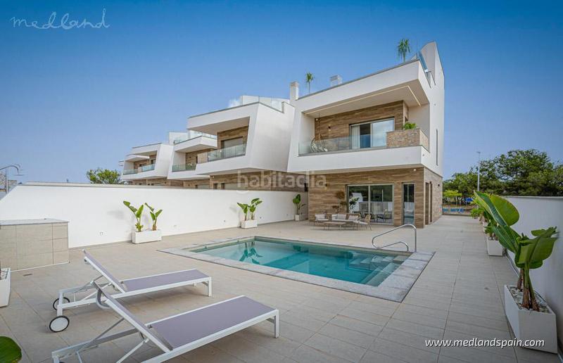 Foto 3ae28215-136e-48fa-806a-433e48795097. Chalet avec parking piscine dans El Pinar de Campoverde Pilar de la Horadada