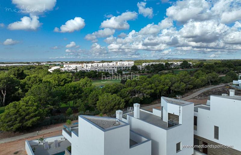 Foto c4b7c02f-2372-4f9d-80d2-b21bd86f1b80. Chalet avec parking piscine dans El Pinar de Campoverde Pilar de la Horadada