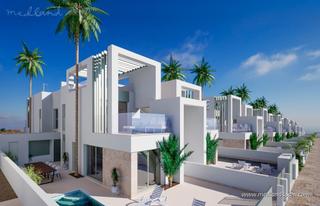 Chalet in Rojales. Chalet de 3 dormitorios, solárium y piscina privada en ciudad qu