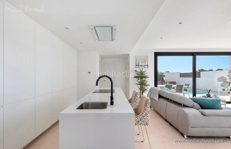 Foto 1958271d-8282-4d53-b719-b0eeba50cea0. Xalet amb calefacció aparcament piscina a San Javier San Javier