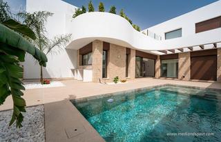 Reihenhaus in Almoradí. Chalet adosado de 3 dormitorios en las heredades