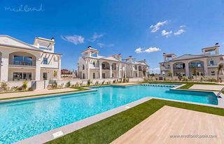 Apartament a Pueblo Bravo. Apartamento en planta baja con jardín privado en ciudad quesada