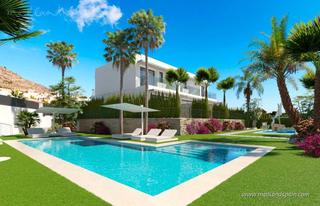Casa adossada a Golf Bahía. Villas adosadas exclusivas con espectaculares vistas en finestra