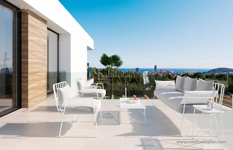 Foto 6dcb50e8-6f98-4cd1-b6fb-fbbe28dfce63. Chalet villa exclusiva con 4 dormitorios, sótano y piscina privada en Finestrat