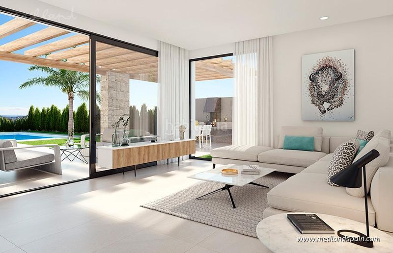 Foto 891bce65-8ea5-4681-b62c-56a799b66b87. Chalet villa exclusiva con 4 dormitorios, sótano y piscina privada en Finestrat
