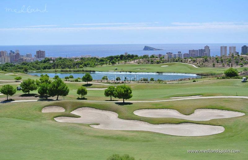 Foto a00c0e01-296b-46eb-80e2-abdacc4786b4. Chalet villa exclusiva con 4 dormitorios, sótano y piscina privada en Finestrat