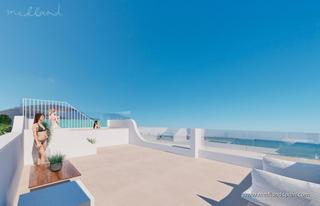 Apartament a El Mojón. Apartamento con solárium privado a 300 metros de la playa en tor