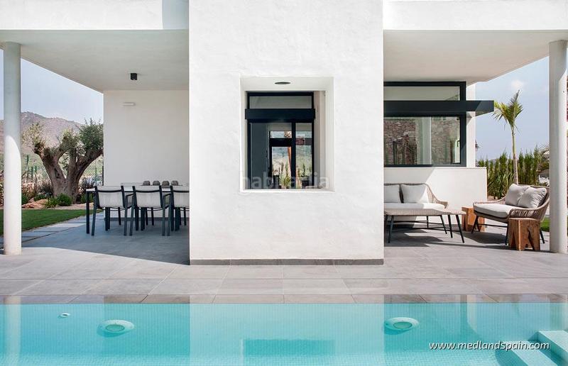 Foto 056f0dff-cc02-4bda-ba41-f935d825446f. Xalet amb aparcament piscina a La Manga Club Cartagena