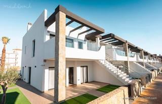 Apartament a Pilar de la Horadada Ciudad. Apartamento con solárium privado en pilar de la horadada