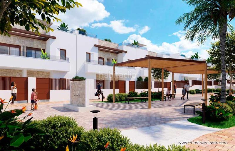 Foto f53b69b1-278c-4a2a-a3e6-e5df886920d7. Casa adosada villas adosadas de 3 dormitorios y solárium con vistas panorámicas en vistabella golf en Orihuela