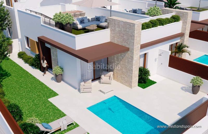 Foto a6e03698-971b-4dab-80c7-022a3873c218. Casa adosada villa de una sola planta con 2 dormitorios y piscina privada en vistabella golf en Orihuela