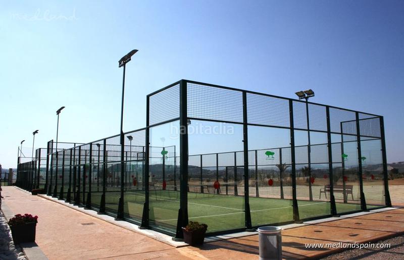 Foto c69a30f3-ae52-4558-89d5-051e3c0d94a6. Casa adosada villa de una sola planta con 2 dormitorios y piscina privada en vistabella golf en Orihuela