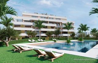 Apartament a Mar Menor golf. Apartamento en planta baja con 3 dormitorios y jardín en santa r
