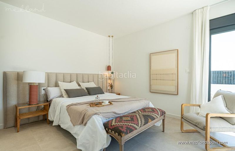 Foto bb8e64bb-56f4-4fa9-8076-d5db705d711c. Chalet moderno chalet con piscina privada y gran jardín en altaona golf, en Murcia