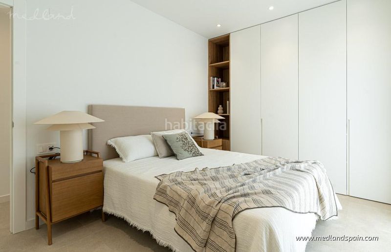 Foto e3dc14bb-bc56-40cb-89c7-c2f89ded7c20. Chalet moderno chalet con piscina privada y gran jardín en altaona golf, en Murcia