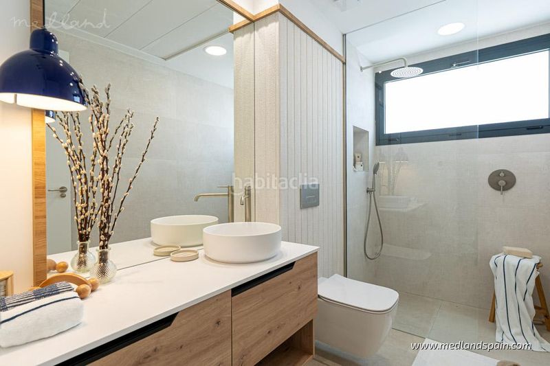 Foto f7d7bb57-fd85-4a37-a2b4-7ae36a5ed49d. Chalet moderno chalet con piscina privada y gran jardín en altaona golf, en Murcia