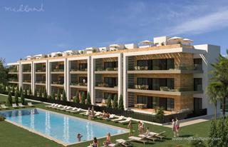 Apartament a Las Lomas de Rame-Bahía Bella. Áticos con 3 dormitorios y solárium en primera línea de golf en