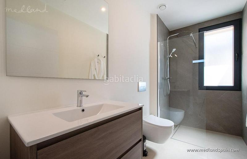 Foto 6250f6b7-0f9f-48c4-b7dd-add236402c1a. Chalet  en una planta con 3 dormitorios y piscina privada en altaona golf, en Murcia