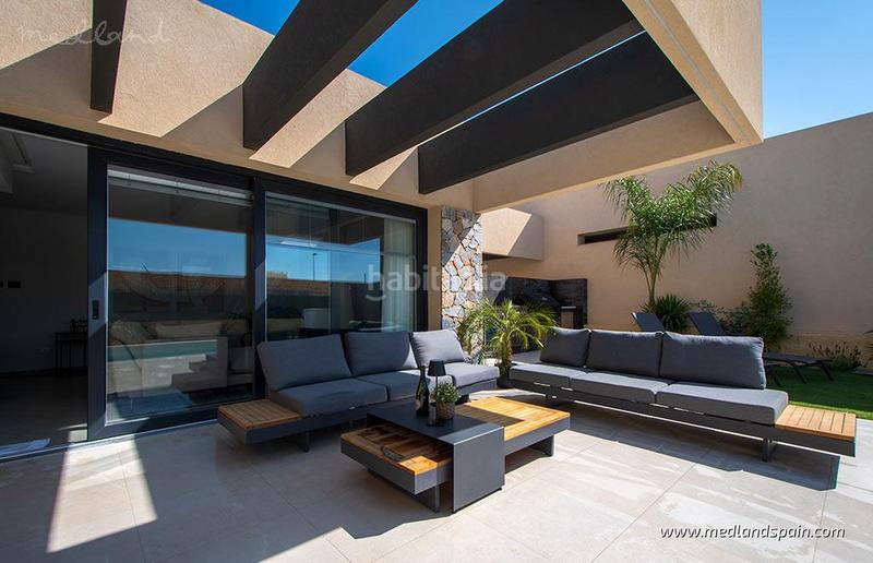 Foto a7e4585f-1a68-4196-ad55-ede01f7036d5. Chalet  en una planta con 3 dormitorios y piscina privada en altaona golf, en Murcia