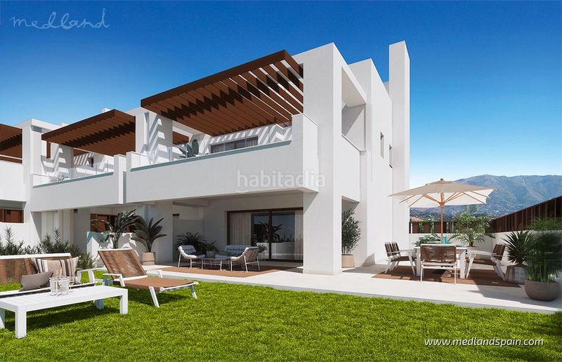 Foto ae7f593e-d72b-4545-b3f7-08940c3bbb09. Casa adosada adosado de esquina de 3 dormitorios en primera línea de golf costa en Mijas
