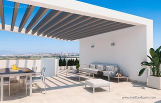Appartement à Puerto Deportivo. Ático con solárium privado y vistas panorámicas en guardamar del