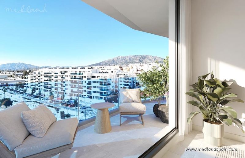 Foto 530dab75-a7df-4f1a-b4e9-a76282efff63. Apartament amb calefacció piscina a Las Flores Mijas