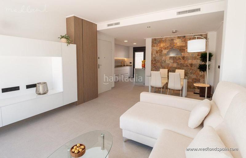 Foto 15aed3a4-0fc6-46a4-997d-b072b79715e8. Chalet s de una sola planta con solárium y piscina privada en oasis de la marina en San Fulgencio