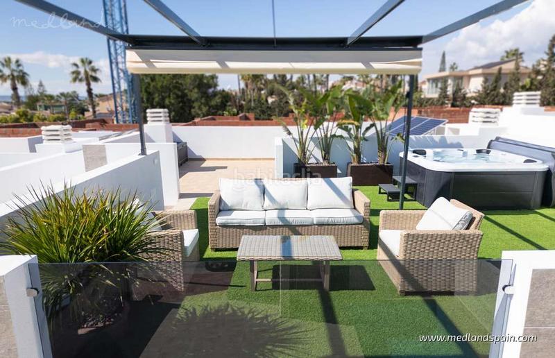 Foto 69e059f3-1c10-4f73-91b0-eff074aff7eb. Chalet s de una sola planta con solárium y piscina privada en oasis de la marina en San Fulgencio