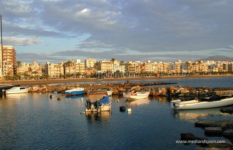 Foto 44814b47-a85a-4d64-92db-0b3c0d4c9ded. Chalet with parking pool in Mazarrón casco urbano Mazarrón