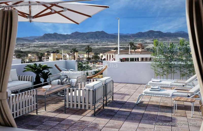 Foto c8e26d40-5343-40e3-bebd-7f6babeb9cff. Chalet with parking pool in Mazarrón casco urbano Mazarrón