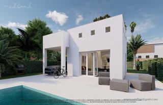 Chalet en Las Lomas de Rame-Bahía Bella. Villa independiente en esquina con gran solárium junto al golf e