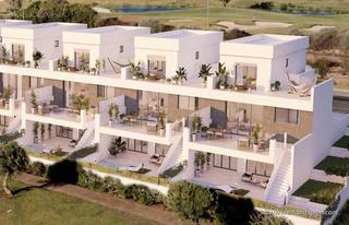 Xalet a Las Lomas de Rame-Bahía Bella. Villa de 3 dormitorios en la serena golf con sótano
