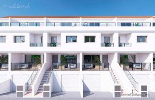 Casa adossada a Rafal. Adosados en rafal con 4 dormitorios, gran sótano y terraza