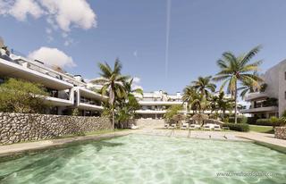 Apartament a Bahía Dorada. Apartamento en estepona con 2 dormitorios y terraza