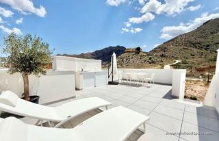 Maison jumelée à Cox. Adosado en cox con 3 dormitorios, terraza en cubierta y vistas p