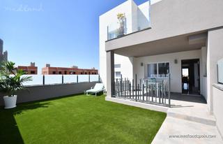 Apartament a San Miguel de Salinas. Apartamento en san miguel de salinas con 3 dormitorios y jardín