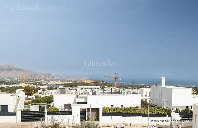 Foto e3b86c74-c861-4e3f-b40f-7319ecf95095. Chalet villa con 3 dormitorios, piscina y vistas panorámicas en Polop