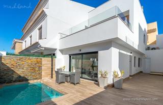 Xalet a San Pedro del Pinatar. Villas independientes en san pedro del pinatar con terraza en cu