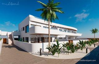 Piccolo appartamento in Las Lomas de Rame-Bahía Bella. Apartamento en planta alta en los alcázares con azotea privada