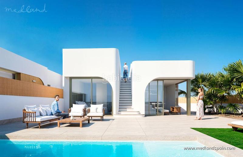 Foto 6b278c30-d1ef-4619-b74e-2b8cee361d05. Chalet villa en los alcázares con piscina privada, solárium y vistas al campo de golf en Alcázares (Los)