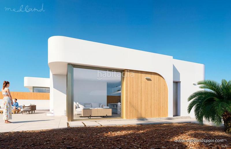 Foto bada06b1-bea8-49b7-8828-c5d9899acd21. Chalet villa en los alcázares con piscina privada, solárium y vistas al campo de golf en Alcázares (Los)