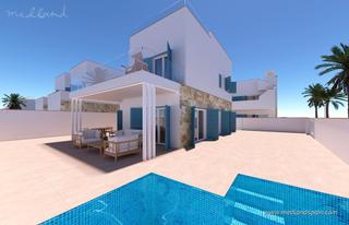 Chalet in Torre de la Horadada. Villa en torre de la horadada con 4 dormitorios, piscina privada