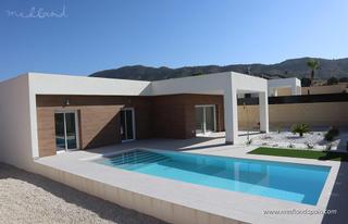 Chalet in Romana (la). Moderno chalet en una planta con piscina privada en la romana