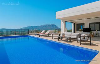 Chalet en Pedreguer. Villa moderna en una planta con 3 dormitorios y vistas al mar en