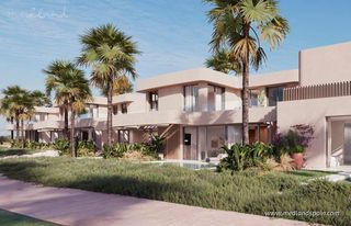 Chalet in Baños y Mendigo. Villa pareada en primera línea de golf con 3 dormitorios y pisci