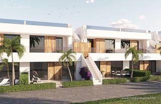 Apartament a Condado de Alhama. Apartamentos de 3 dormitorios con jardín privado en condado de a