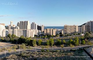 Apartament a Las Azaleas-Alkadir. Ático con 2 dormitorios y vistas al mar en villajoyosa